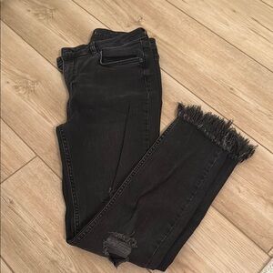 Edgy Black Frayed Hem Cropped Jeans
